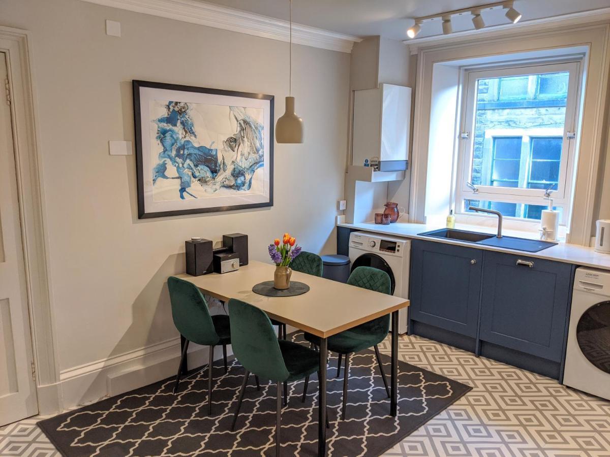 Central Hawick Spacious Stylish Flat With Log Burner Extérieur photo